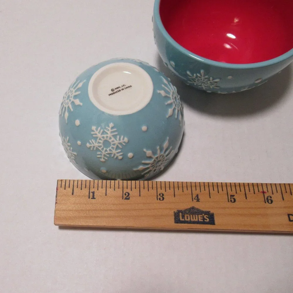Hallmark Snowflake Bowl set